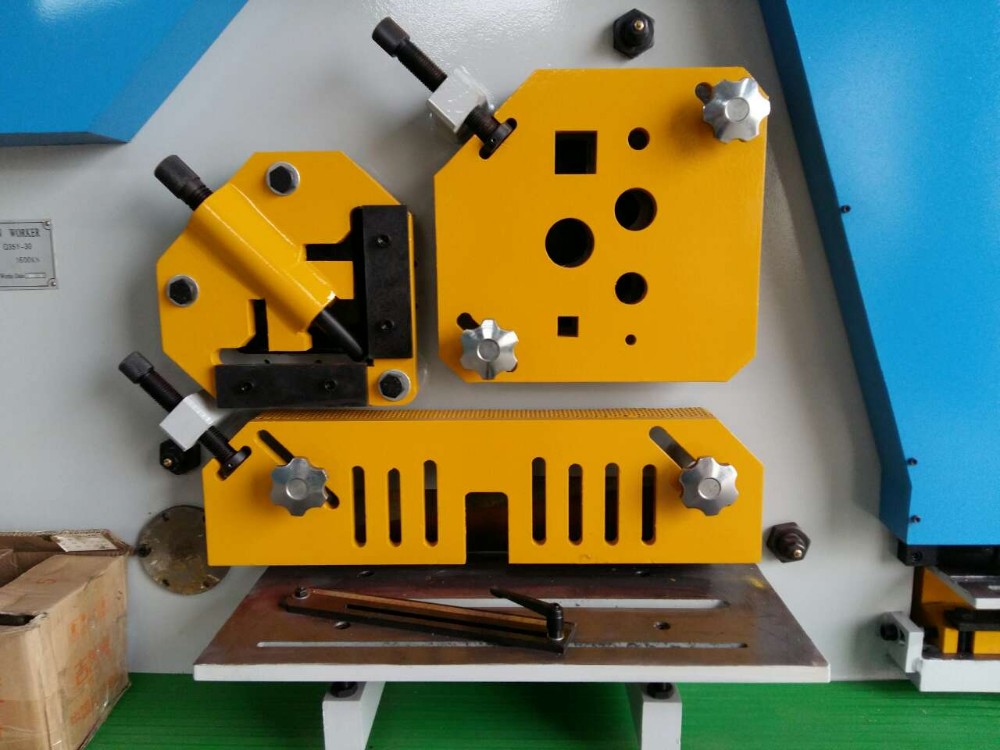 110 Ton Metal Sheet Press Corner Cutting Hydraulic Ironworker Machine 110 טון מתכת גיליון עיתונות פינת חיתוך מכונת ברזל הידראולית