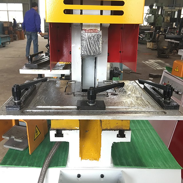 110 Ton Metal Sheet Press Corner Cutting Hydraulic Ironworker Machine 110 טון מתכת גיליון עיתונות פינת חיתוך מכונת ברזל הידראולית