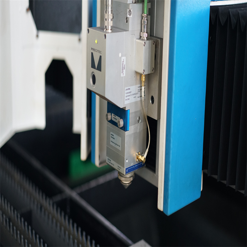 מכונת חיתוך לייזר סיבים 12 קילוואט לפלדת פחמן 10 מ"מ