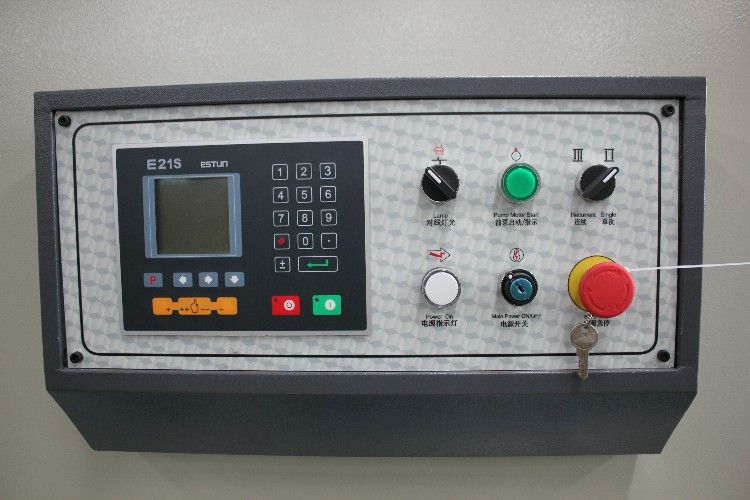 12mm 3200mm Hydraulic Guillotine Shearing Machine Cnc Steel Sheet Cutting Machine מכונת חיתוך גיליוטינה הידראולית 12 מ"מ 3200 מ"מ Cnc מכונת חיתוך גיליונות פלדה