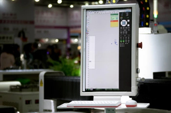 1500*3000mm 500w Racuys Or Ipg Fiber Laser Cutting Machine 1500*3000 מ"מ 500w Racuys או Ipg מכונת חיתוך לייזר סיבים