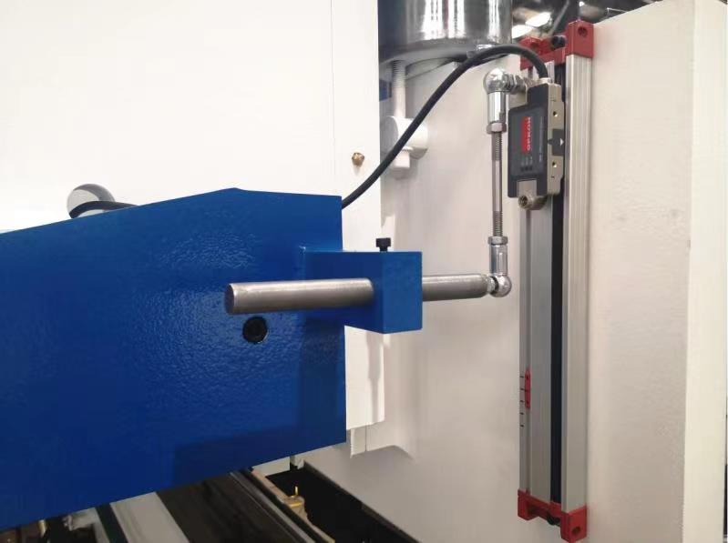 160t-4000 4-axis Cnc Hydraulic Bending Machine Press Brake 160t-4000 4 צירים מכונת כיפוף הידראולית Cnc בלם לחץ