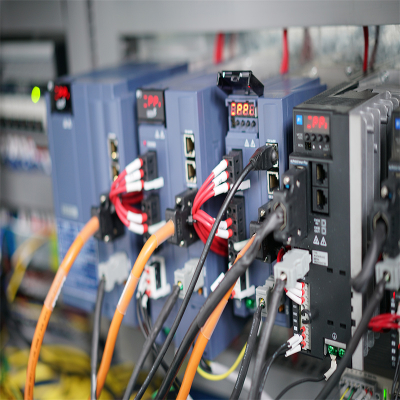 3015 1500x3000 מכונת חיתוך לייזר סיבי אלומיניום ציוד לייזר תעשייתי