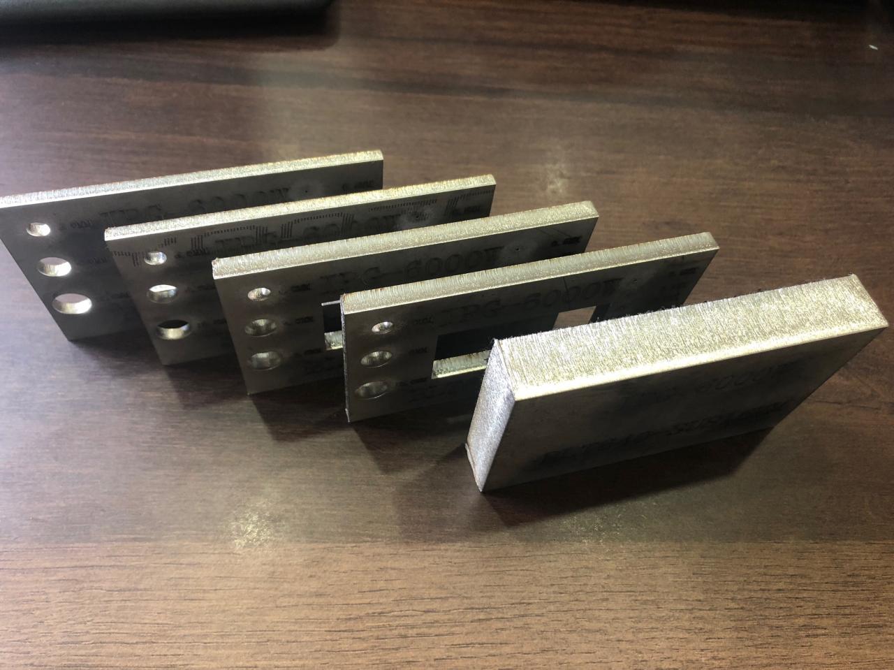 3015 4015 1kw To 6kw Cnc Fiber Laser Cutting Machine Raycus Laser Power 3015 4015 1kw עד 6kw מכונת חיתוך סיבי לייזר Cnc Raycus לייזר כוח