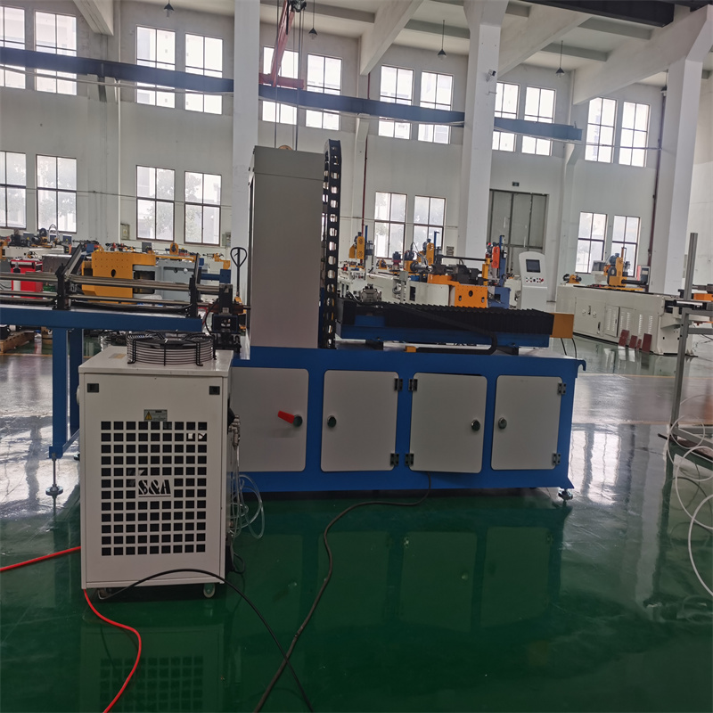 מכונת חיתוך לייזר סיבים 3015 לצינור מתכת פחמן פלדה