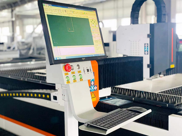 3015 Fiber Laser Cutting Machine For High-Speed Cutting Of 1-6mm Metal Materials מכונת חיתוך בלייזר סיבים 3015 לחיתוך מהיר של חומרי מתכת 1-6 מ"מ