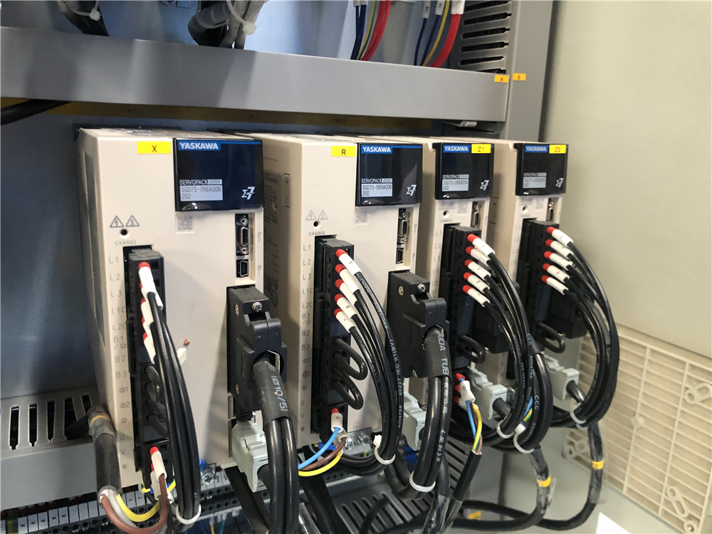 3+1 Axis Cnc Hydraulic Press Brake With Esa System בלם לחץ הידראולי ציר 3+1 Cnc עם מערכת Esa