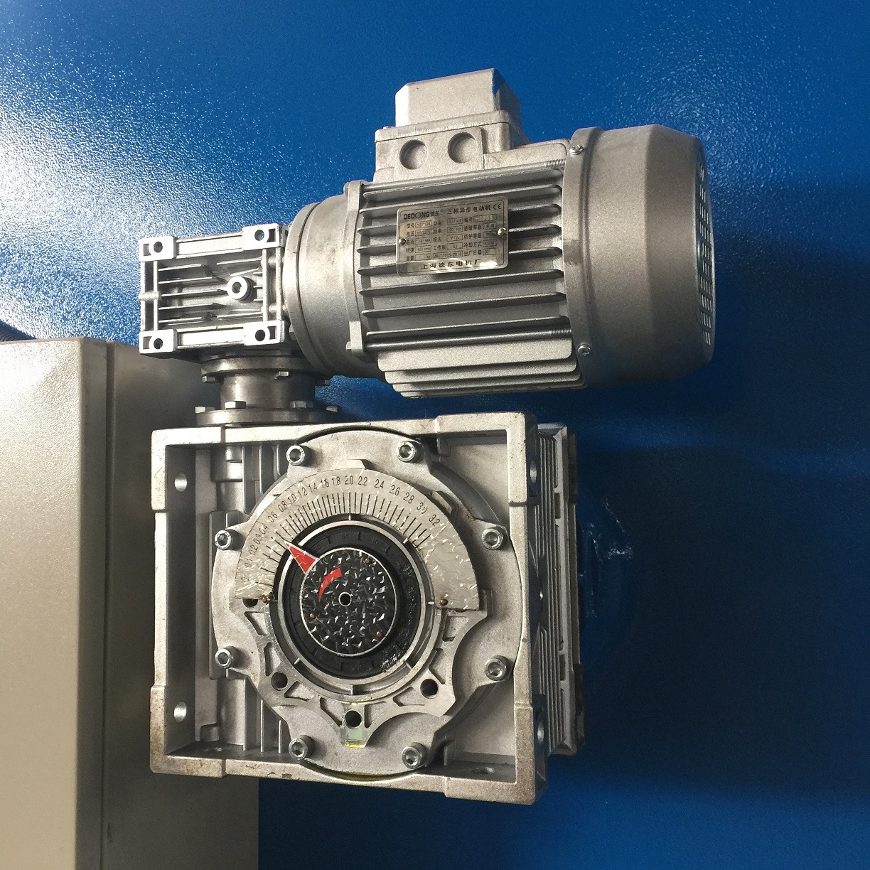 4mm Oem Qc11y-8x3200 Nc Hydraulic Guillotine Guillotine Shearing Machine 4 מ"מ Oem Qc11y-8x3200 Nc מכונת גזירה גיליוטינה הידראולית