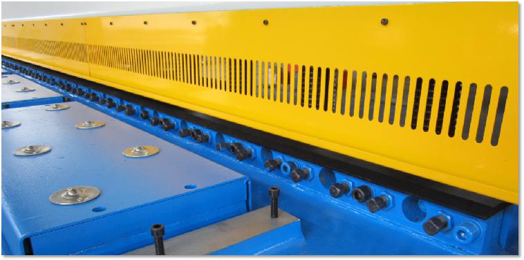 4mm Oem Qc11y-8x3200 Nc Hydraulic Guillotine Guillotine Shearing Machine 4 מ"מ Oem Qc11y-8x3200 Nc מכונת גזירה גיליוטינה הידראולית