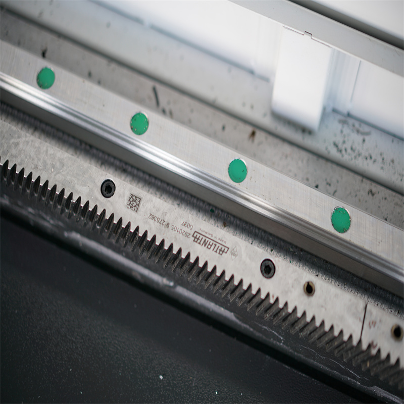 500W 1500W 4Kw סיבים לייזר מכונת חיתוך גיליונות מתכת חותך לייזר 2000Watt 3kw