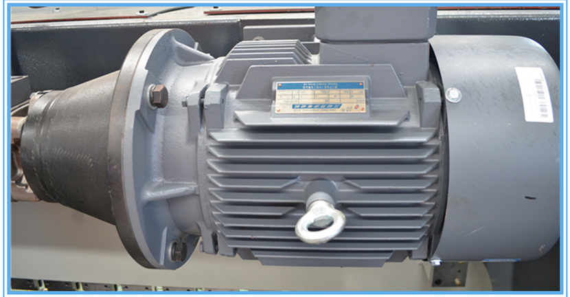 60t Q35-16 Hydraulic Ironworker Shearing Punching Bending And Notching Machine 60t Q35-16 הידראולי מכונת גזירה של עובד ברזל ניקוב כיפוף וחריצה