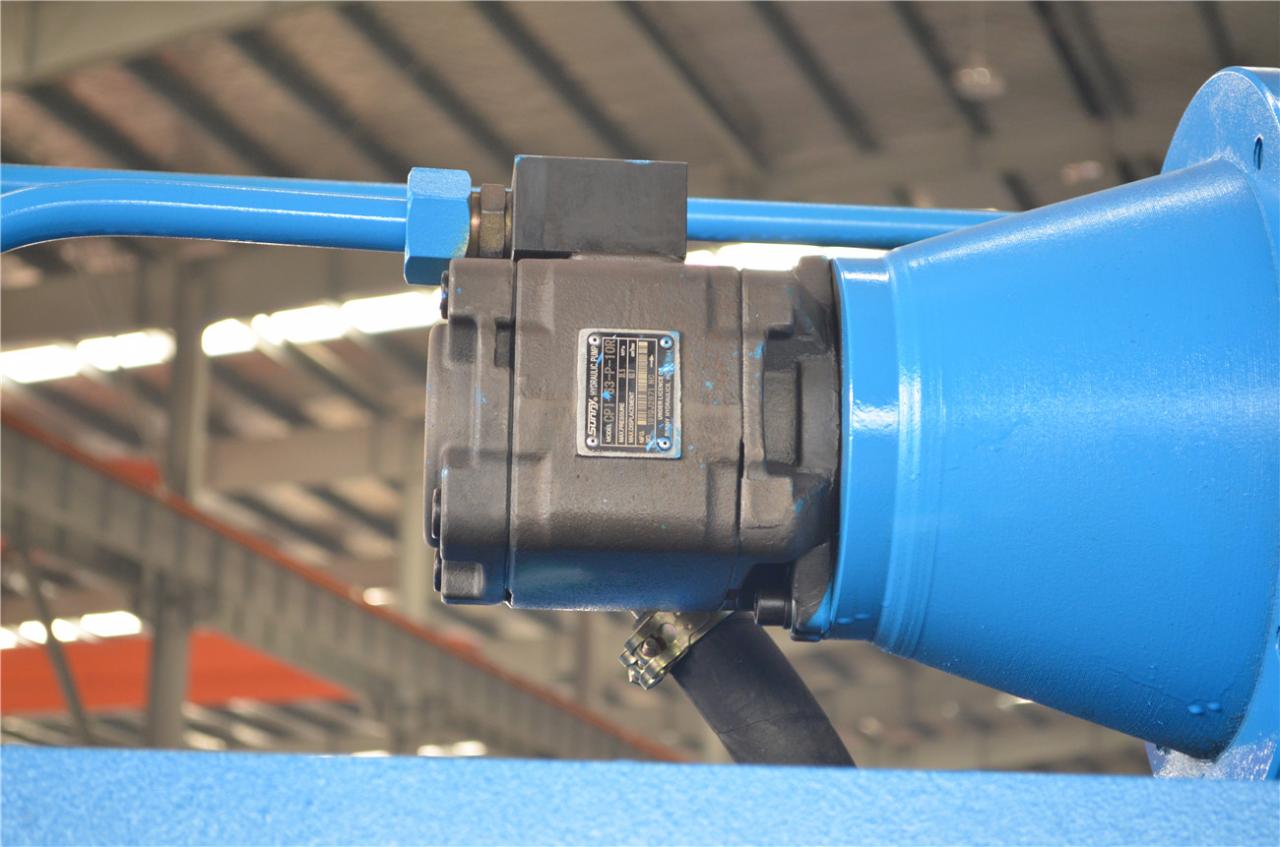 6*3200mm Guillotine Shears Metal Shear Hydraulic Iron Sheet Cutting Shearing Machine מזמר גיליוטינה 6*3200 מ"מ גזזת מתכת הידראולית מכונת חיתוך גיליונות ברזל