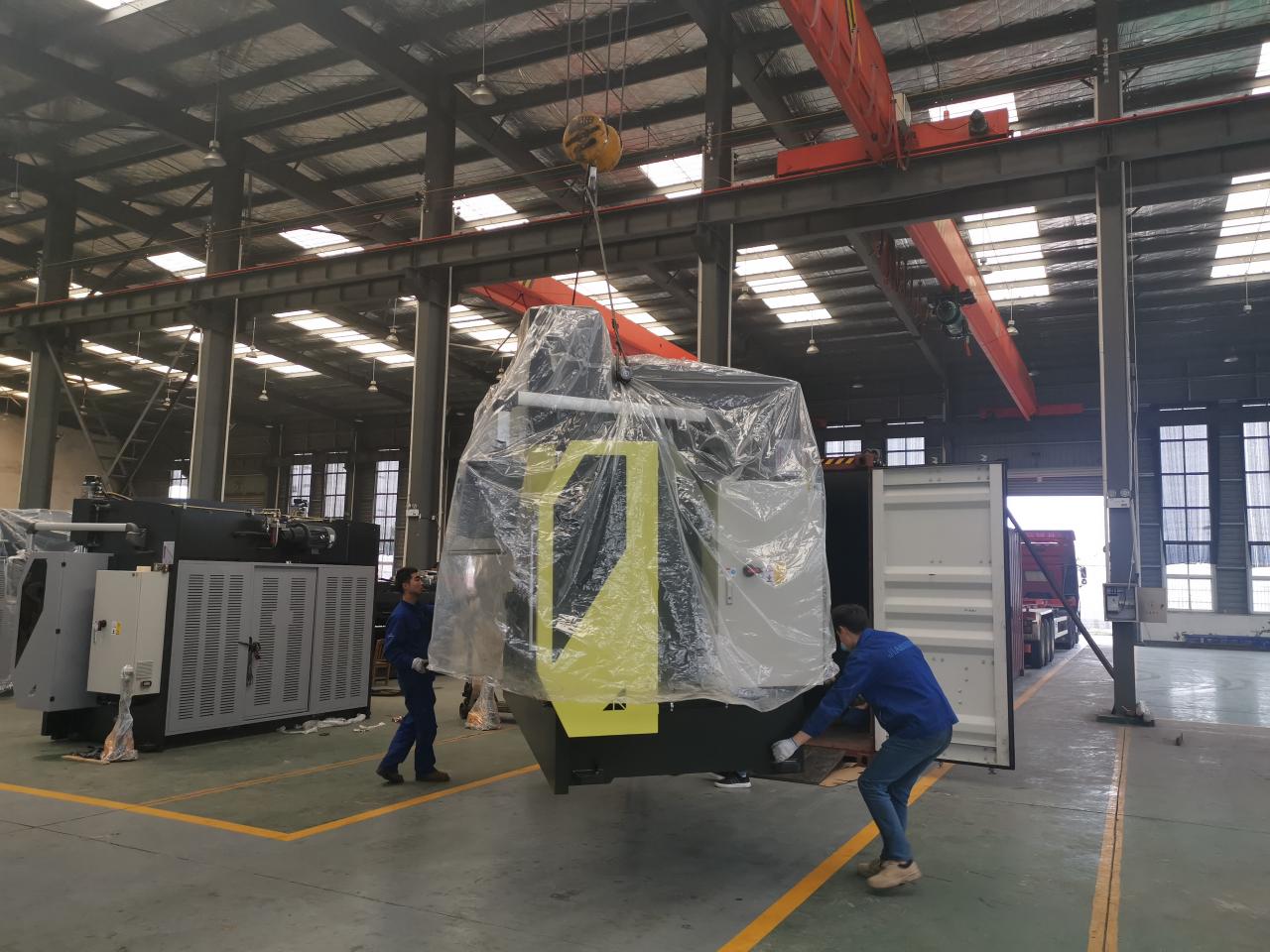 6mm*3200 Hydraulic Steel Plate Cutting Machinery Steel Plate Shearing Machine 6 מ"מ*3200 מכונות חיתוך צלחת פלדה הידראולית מכונת גזירת צלחות פלדה