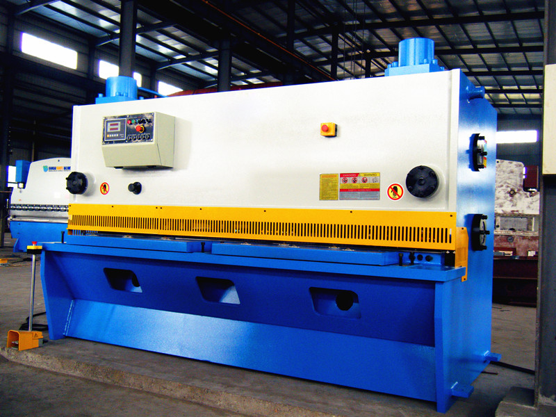Aluminium Cutting Machine Hydraulic Guillotine Shearing Machine Pendulum Plate Shears מכונת חיתוך אלומיניום הידראולית גיליוטינה מכונת גזירה מטוטלת צלחת מזמרה