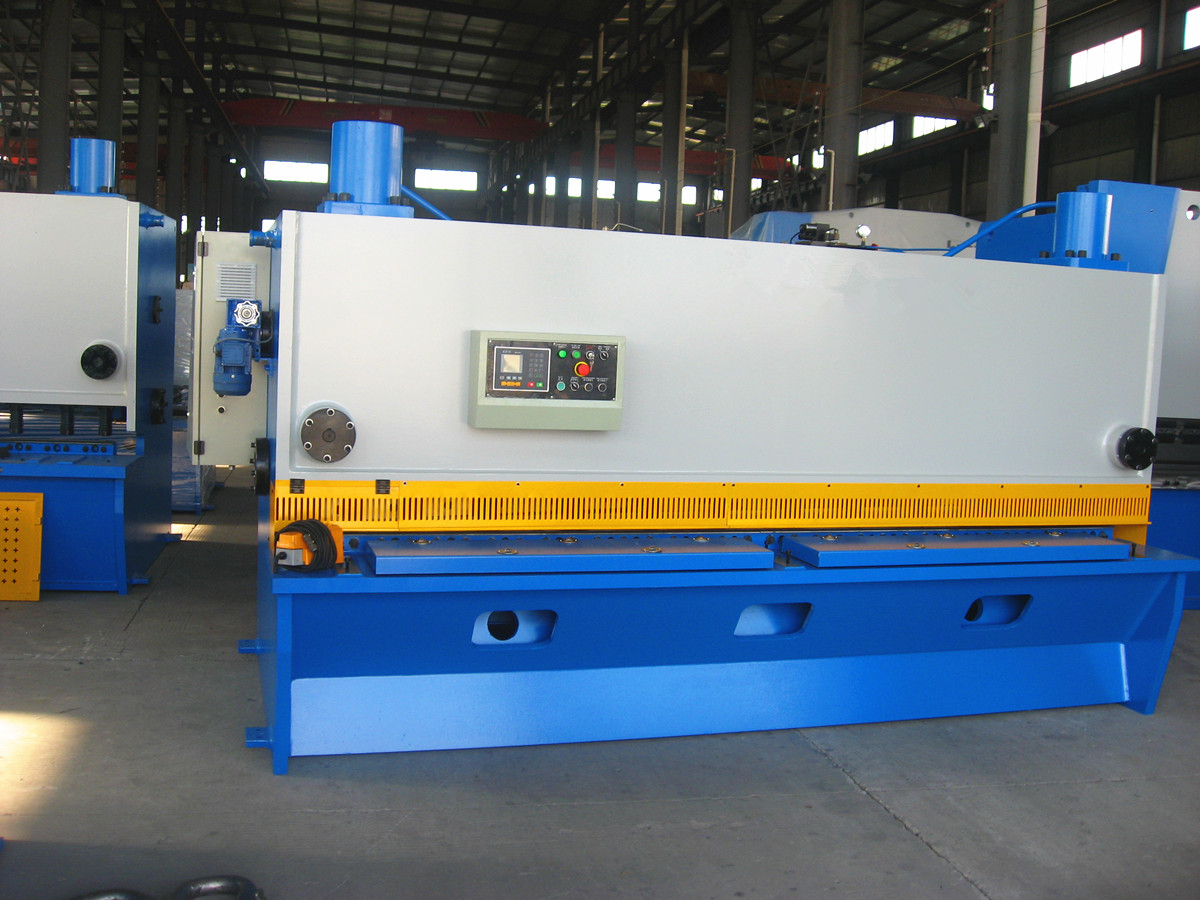 Aluminium Cutting Machine Hydraulic Guillotine Shearing Machine Pendulum Plate Shears מכונת חיתוך אלומיניום הידראולית גיליוטינה מכונת גזירה מטוטלת צלחת מזמרה