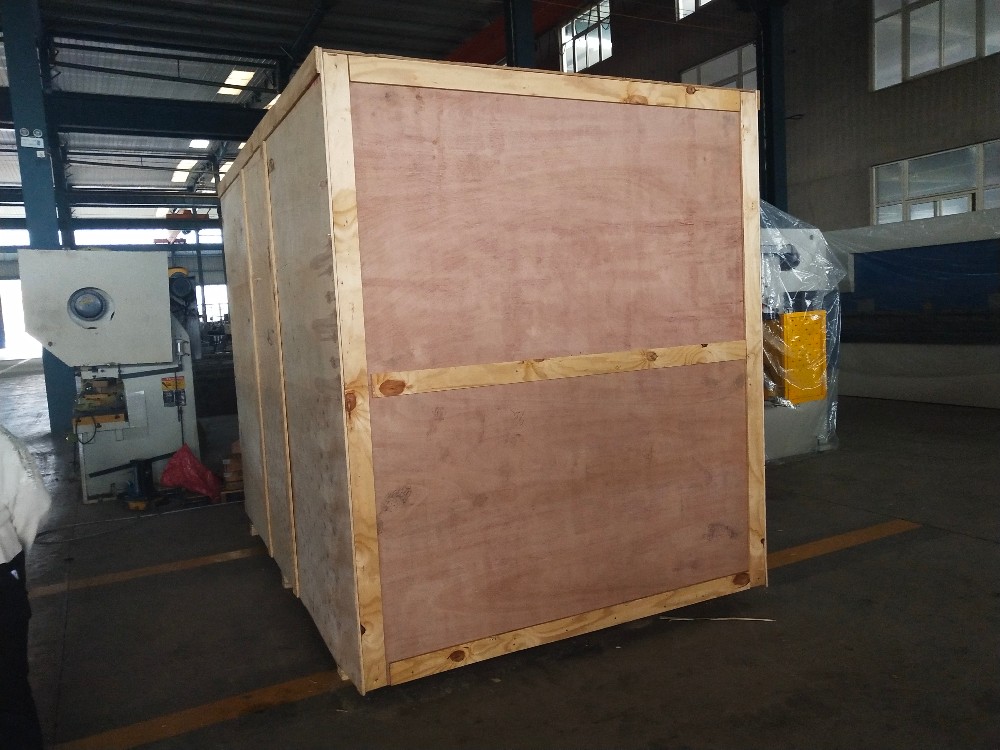 China Metal Hydraulic Press Brake Machine With Reasonable Price מכונת בלם לחיצה הידראולית מתכת סין עם מחיר סביר