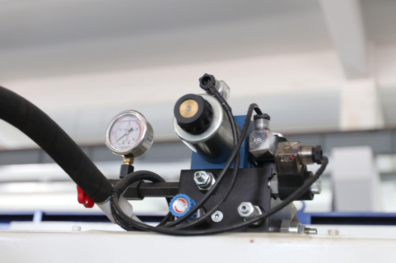 Cnc Hydraulic Press Brake Machine Bending Servo Electric Press Brake 40T בלם לחיצה הידראולי Cnc כיפוף סרוו בלם לחיצה חשמלי 40T