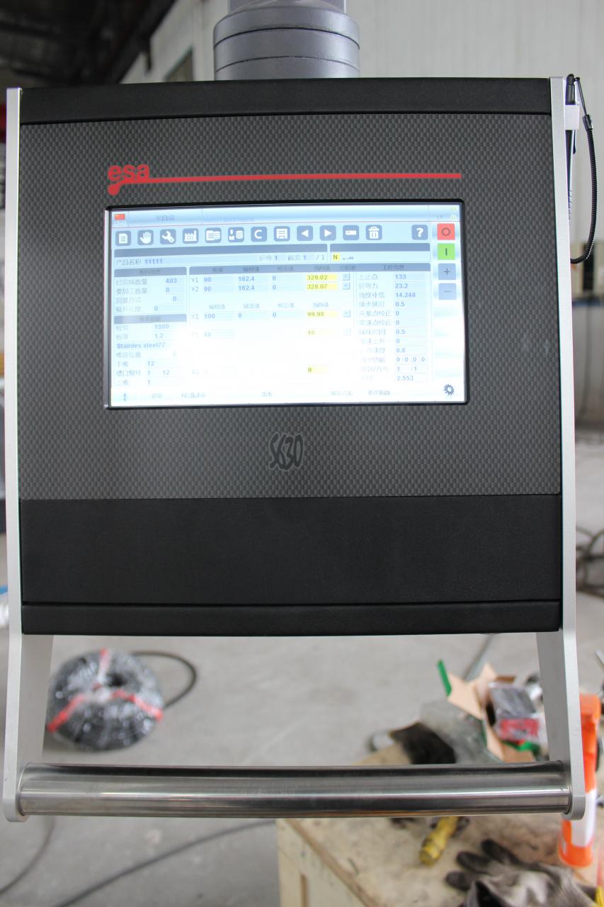 מכונת לחיצה מתכת Cnc