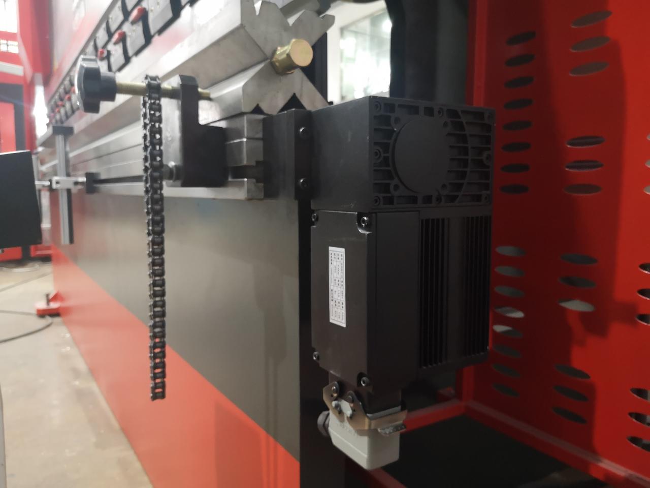 Delem Da66t 125 3+1 4+1 6+1 8+1 Cnc Hydraulic Press Brake For Metal Plate Bending Delem Da66t 125 3+1 4+1 6+1 8+1 Cnc בלם לחץ הידראולי לכיפוף לוחות מתכת