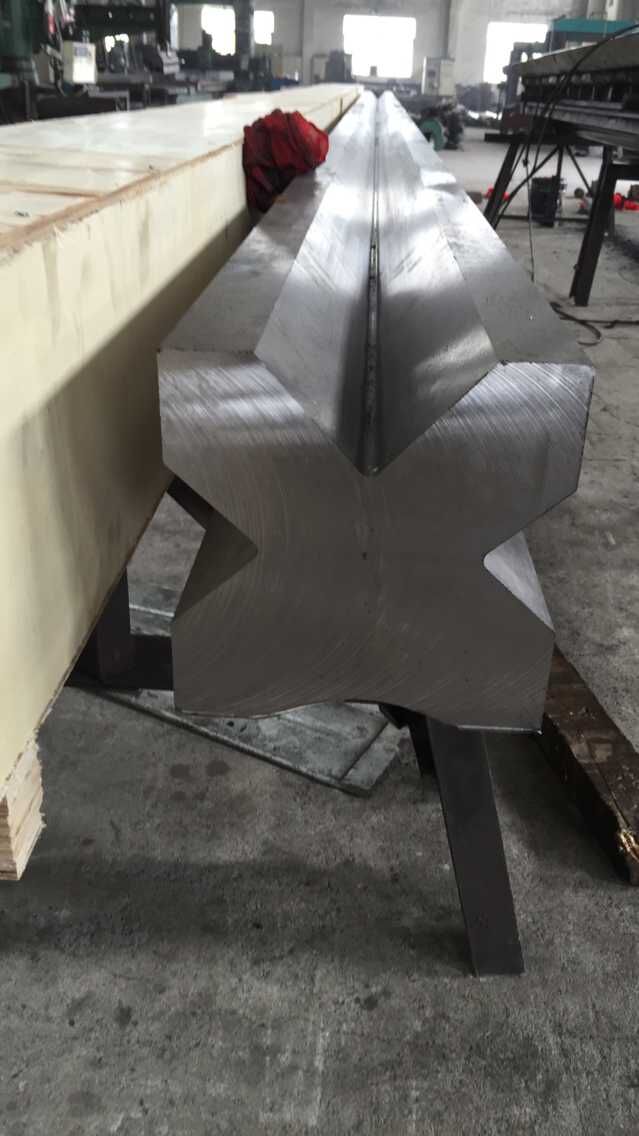 Full Automatic High Power Sheet Bending Machine And Cnc Press Brake Machine מכונת כיפוף גיליונות בעוצמה גבוהה אוטומטית מלאה ומכונת בלם לחיצה Cnc