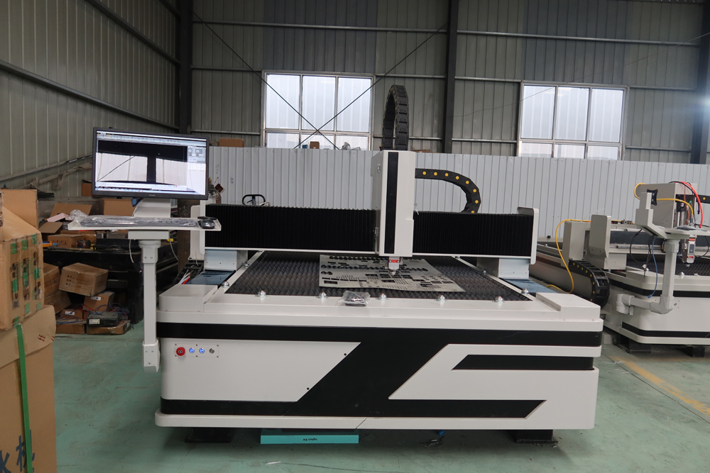 High Precision Fiber Laser Cutting Metal Stainless Steel Carbon 2000w חיתוך סיבים בלייזר דיוק גבוה מתכת נירוסטה פחמן 2000w