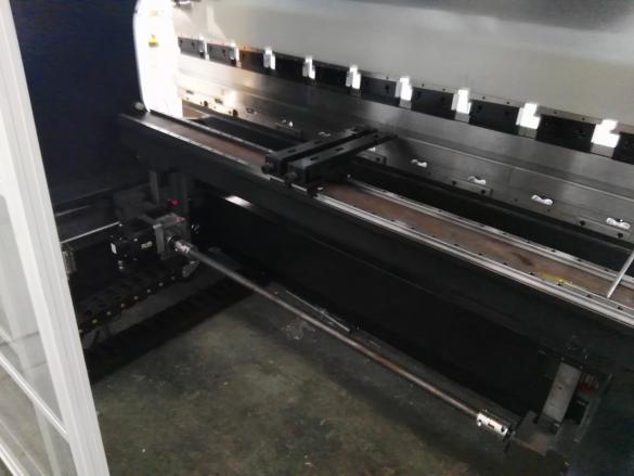 High Quality Sheet Metal Hydraulic Press Brake Machine מכונת לחיצה הידראולית מתכת באיכות גבוהה