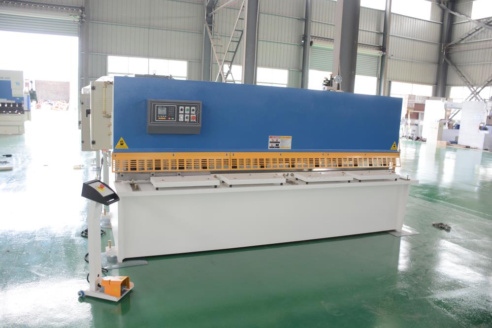 Hydraulic Pendulum Shearing Machine Cnc Automatic Guillotine Shearing Machine מכונת גזירה מטוטלת הידראולית Cnc מכונת גזירה גיליוטינה אוטומטית