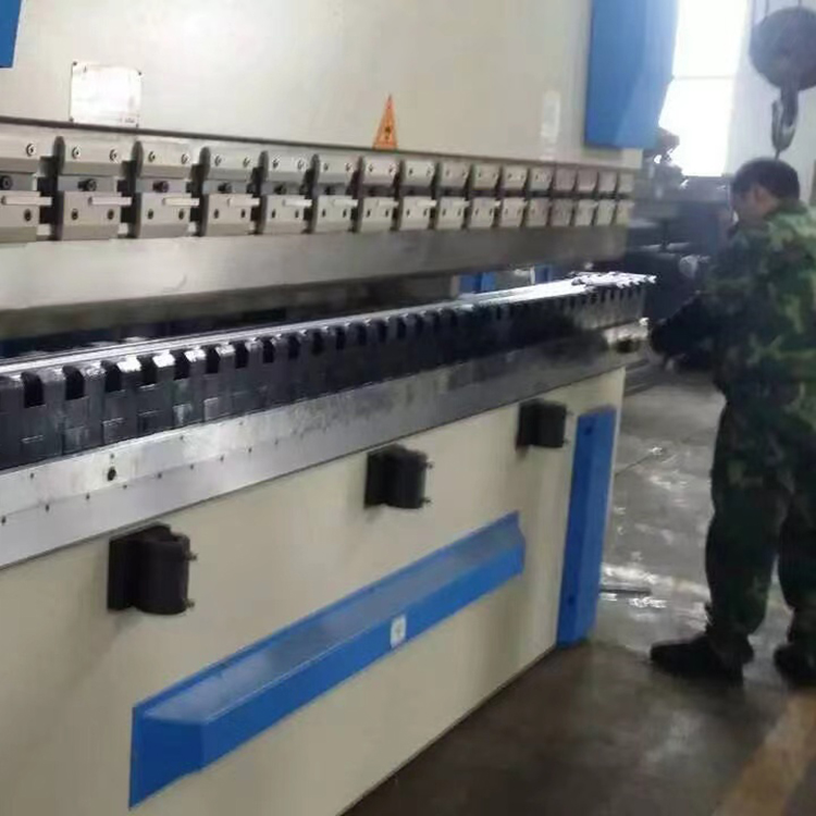 Hydraulic Press Brake Machine Acl Torsion Bar Synchro Mechanical Press Brake מכונת לחיצה הידראולית Acl Torsion Bar Synchro בלם לחיצה מכאני