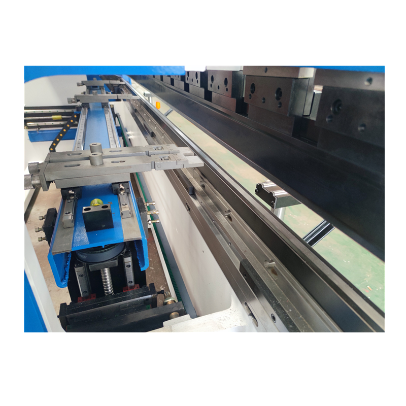 Hydraulic Press Brake Of 130t/3200mm 4+1 Axis Delem Da53t Cnc Press Brake בלם לחץ הידראולי של 130 ט/3200 מ"מ 4+1 ציר Delem Da53t Cnc בלם לחץ