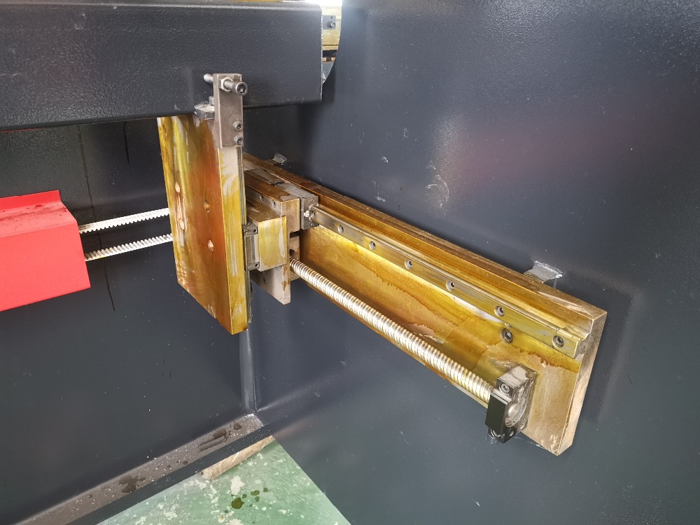 Hydraulic Stainless Steel Wc67y/k-300/6000 Mould Crowning Press Brake פלדת אל חלד הידראולית Wc67y/k-300/6000 עובש העטרה בלם בלם