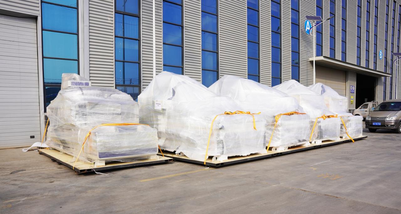 Laser Source 2000w 3000w Fiber Laser Cutting Machine מקור לייזר 2000w 3000w מכונת חיתוך לייזר סיבים