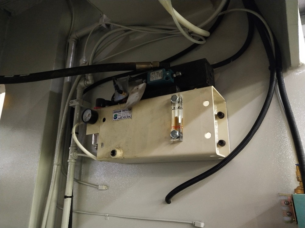 Pneumatic Friction Clutch High Performance Punch Press Machine מצמד חיכוך פניאומטי מכונת לחיצת אגרוף בעלת ביצועים גבוהים