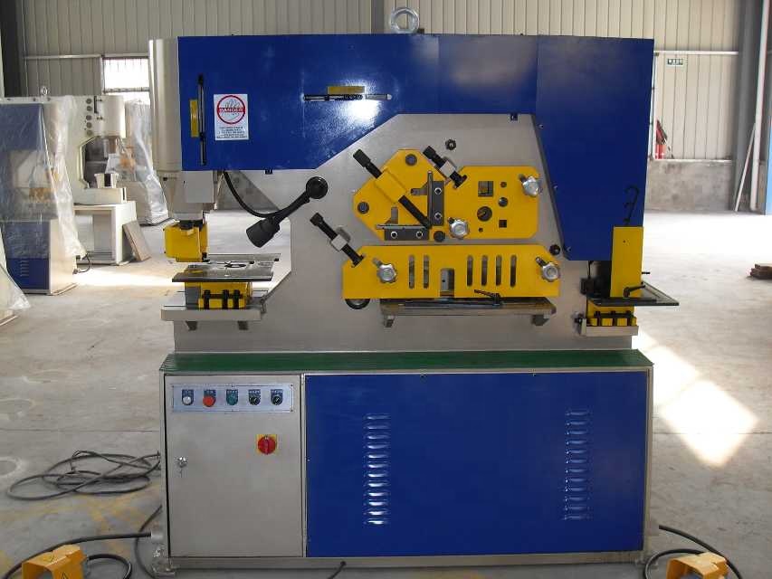Q35y Series Multifunctional Hydraulic Iron Worker Combined Shearing And Punching Machine סדרת Q35y רב תכליתית הידראולית עובד ברזל משולבת מכונת גזירה וניקוב