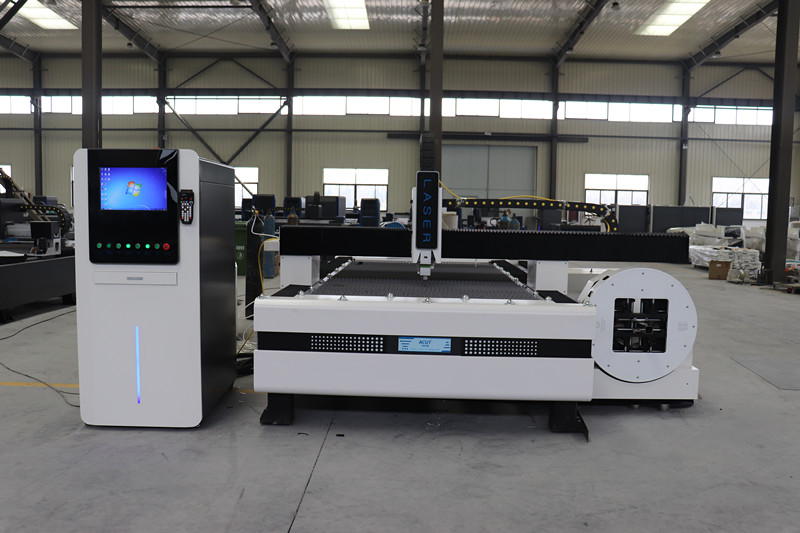 Rotary Cnc Metal Pipe Tube Sheet Laser Cutter 2000w Fiber Laser Cutting Machine רוטרי Cnc צינור מתכת גיליון לייזר חותך 2000w סיבים לייזר מכונת חיתוך