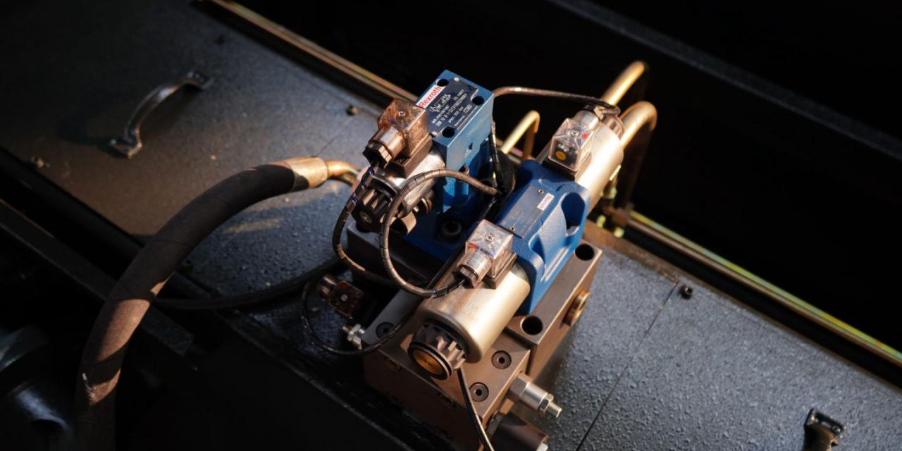 Wc67 Hydraulic Press Brake / CNC Press Bending Machine / Plate Bending Machine China בלם לחץ הידראולי Wc67/מכונת כיפוף עיתונות CNC/מכונת כיפוף צלחת סין