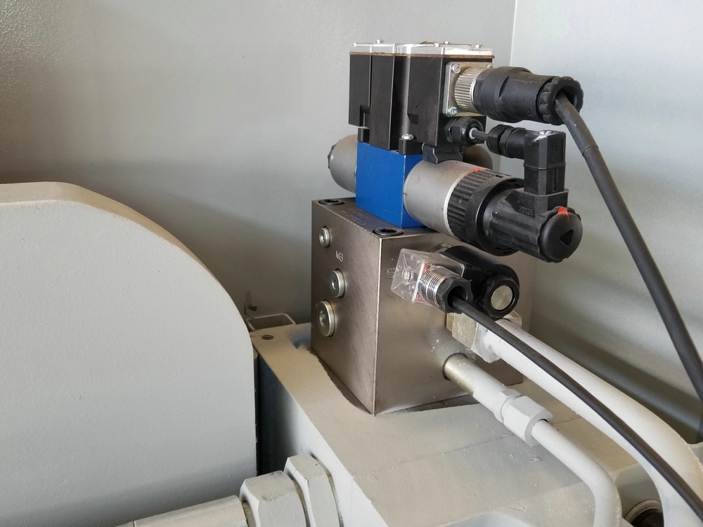 Wc67k 100 טון 200 טון הידראולי Cnc לחץ בלם מכונת עבור ברזל מתכת פלדה צלחת