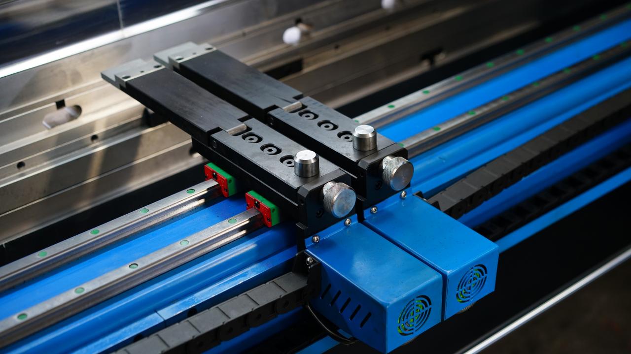 Wc67k-400T Cnc Plc מכונת כיפוף גיליון ידנית הידראולית מכונת בלם לחץ Nc