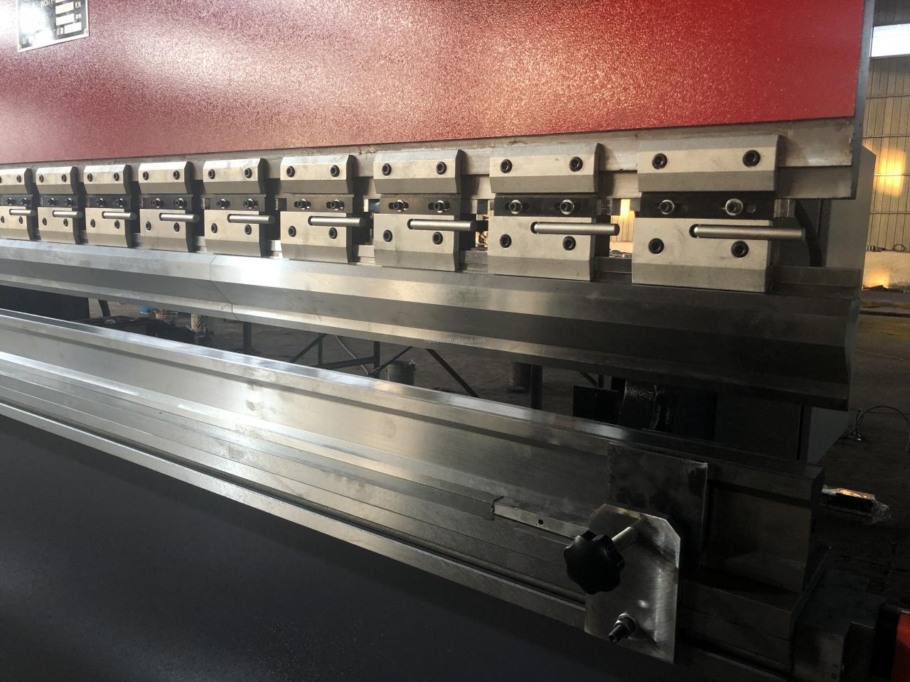 Wc67k Cnc Aluminum Iron Plate Hydraulic Press Brake Cnc Metal Sheet Bending Machine Wc67k Cnc צלחת ברזל אלומיניום בלם לחץ הידראולי Cnc מכונת כיפוף גיליונות מתכת