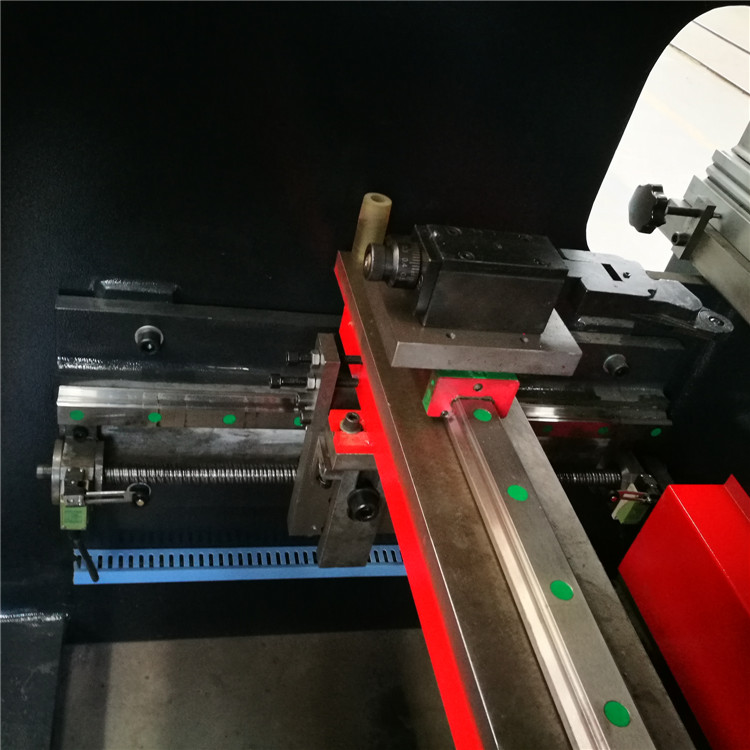 Wc67y-160 4000 Hydraulic Press Brake Cnc Metal Bending Machine For 4000mm Width Steel Wc67y-160 4000 בלם לחץ הידראולי Cnc מכונת כיפוף מתכת עבור פלדה ברוחב 4000 מ"מ