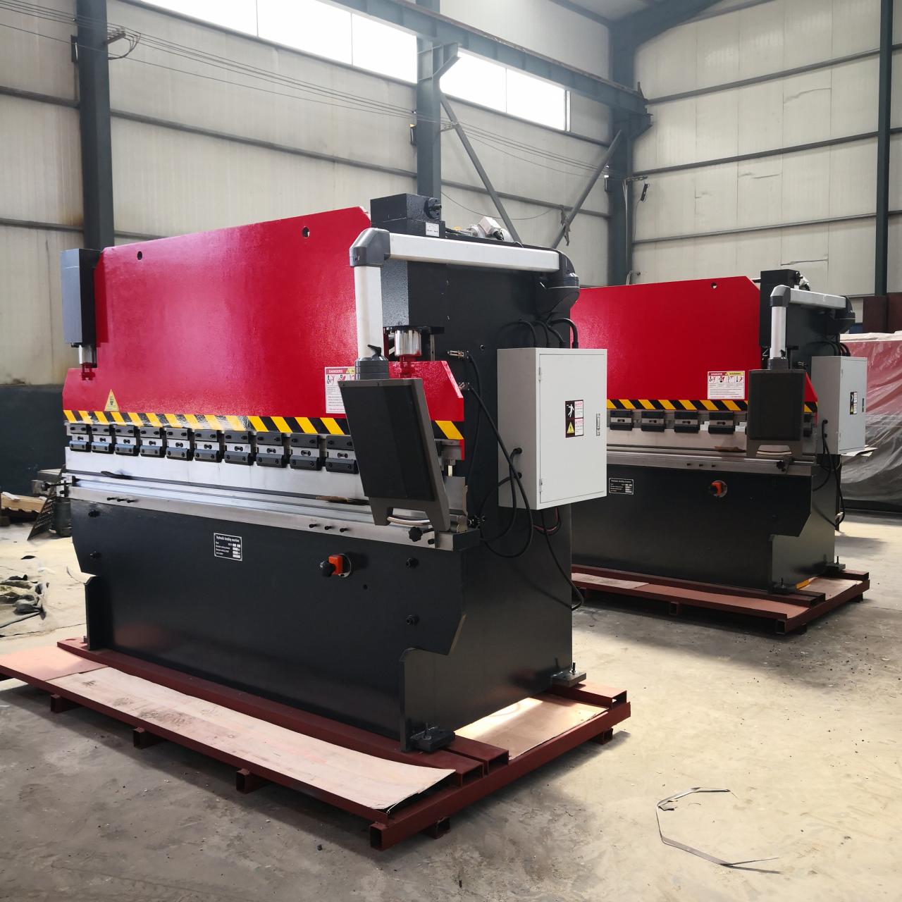 Wc67y-160 4000 Hydraulic Press Brake Cnc Metal Bending Machine For 4000mm Width Steel Wc67y-160 4000 בלם לחץ הידראולי Cnc מכונת כיפוף מתכת עבור פלדה ברוחב 4000 מ"מ