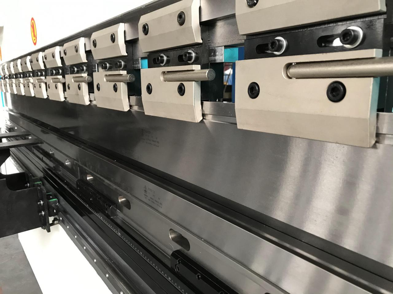 Wc67y-65/2500 Oem מכונת כיפוף פלדה הידראולית בלם לחץ