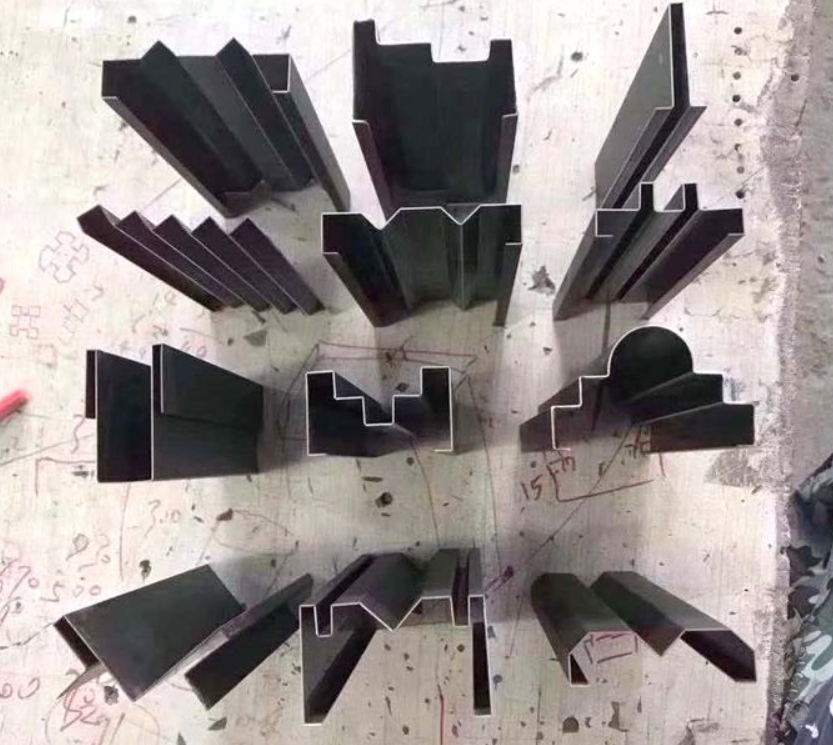 Wc67yk 80 100 160 200 Ton 3200mm E21 Nc Sheet Metal Oil Hydraulic Press Brake Price Wc67yk 80 100 160 200 טון 3200 מ"מ E21 Nc Sheet Metal Oil מחיר בלם לחץ הידראולי